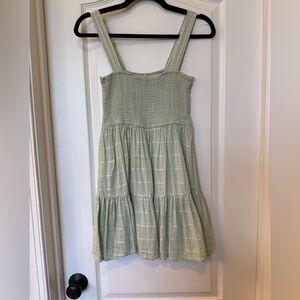 Mi Ami Light Green textured dress size Small